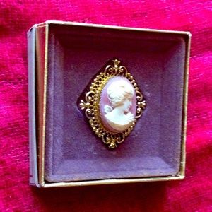 Classic Avon cameo brooch